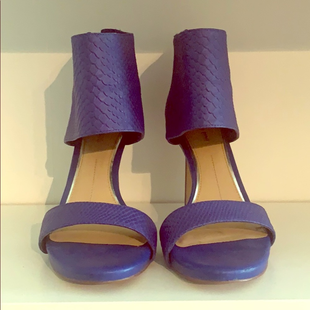 Blue Giana Bini heels